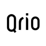 スマートフォンで扉の鍵を開閉できる「Qrio Smart Lock」を販売しています。今後も「スマートホーム」という分野の様々な製品を通じて、より便利で楽しい生活を生み出していきます。Qrio Smart Lockは、スマートフォンで鍵の操作をできるようにするデバイスですLINEやfacebookなどのメッセージ機能を使って、家族や友だちなど来てほしい人に、来てほしい時間だけ鍵をシェアできます。 工事や鍵の交換をせずとも、多くのドアに取り付けられることにこだわり、サムターンの上からかぶせるだけで、誰でも簡単に取り付けができるよう設計しました。